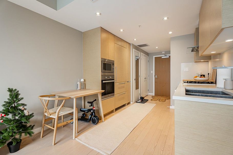 301 505 W 30th Avenue Vancouver, BC - 13