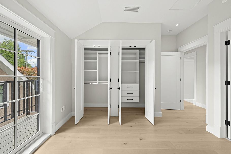 1458 W 45th Avenue Vancouver, BC - 21