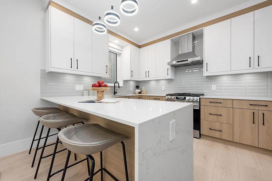 1 2741 Mcgill Street Vancouver, BC - 11