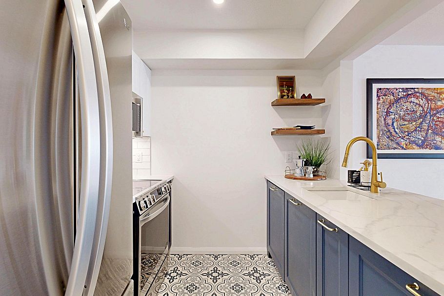 203 1515 E 6th Avenue Vancouver, BC - 3
