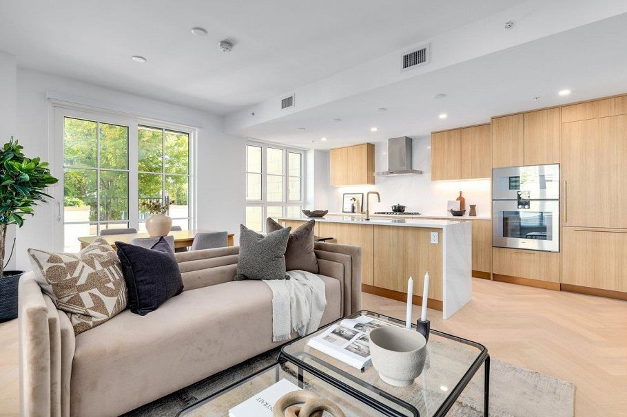 203 2096 W 47th Avenue Vancouver, BC - 9