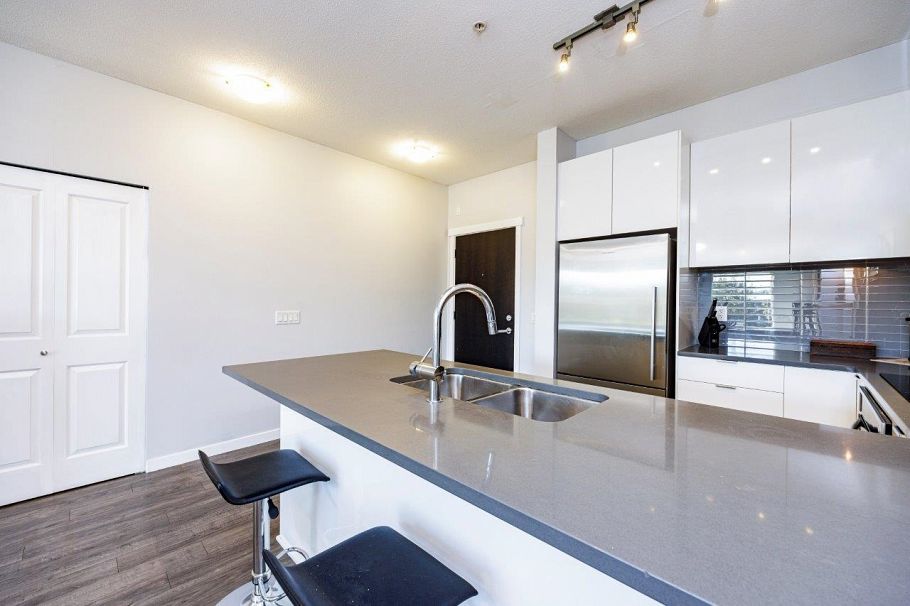 301 2665 Mountain Highway North Vancouver, BC - 8