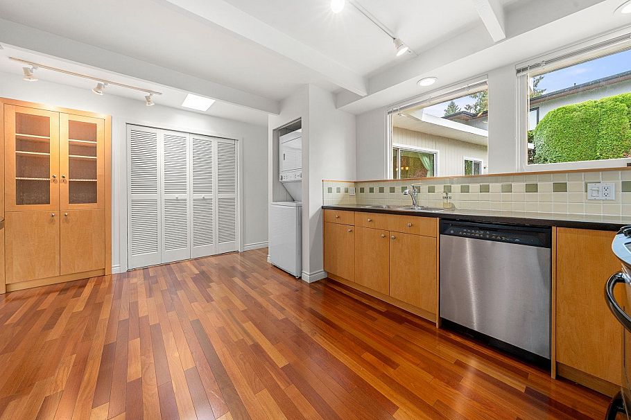 749 Winona Avenue North Vancouver, BC - 18