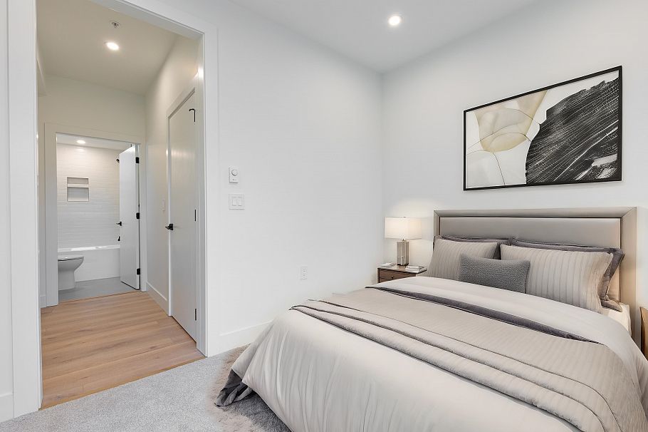 2632 Ward Street Vancouver, BC - 8