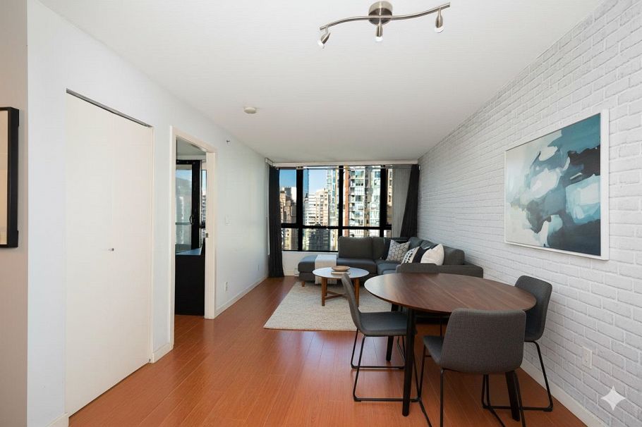 2201 977 Mainland Street Vancouver, BC - 2