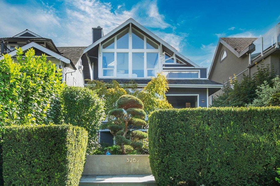 3262 W 1st Avenue Vancouver, BC - 1