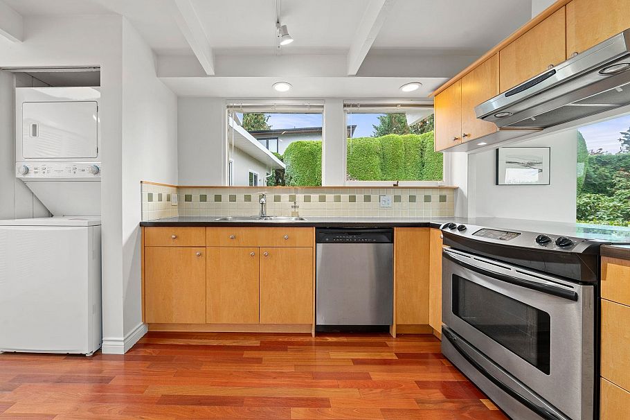 749 Winona Avenue North Vancouver, BC - 17