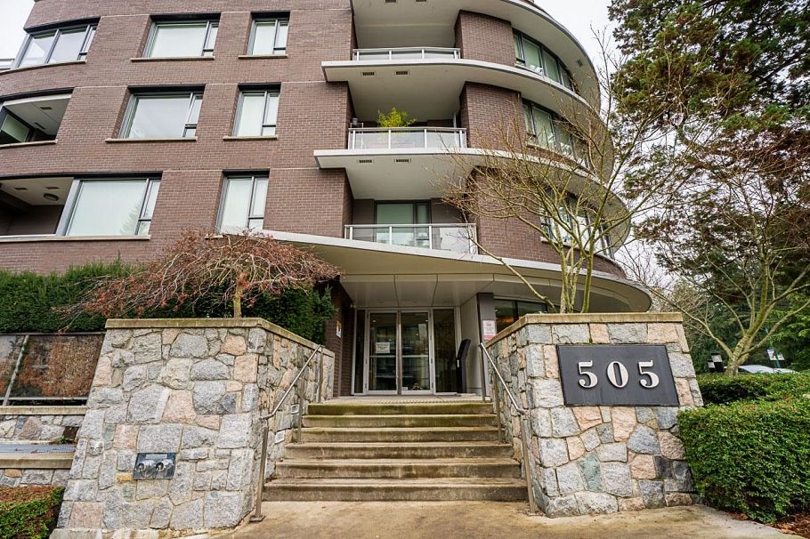 301 505 W 30th Avenue Vancouver, BC - 6