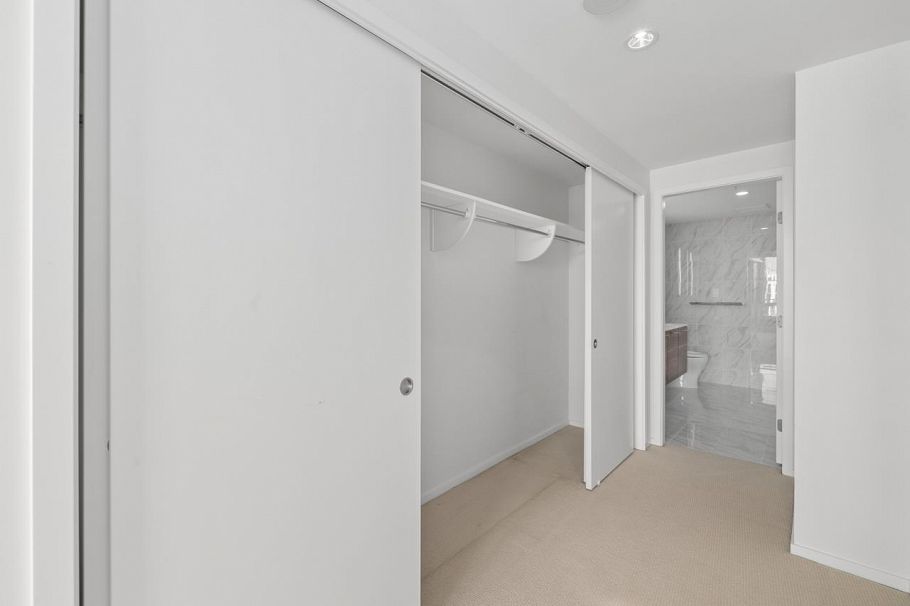 1505 8555 Granville Street Vancouver, BC - 24