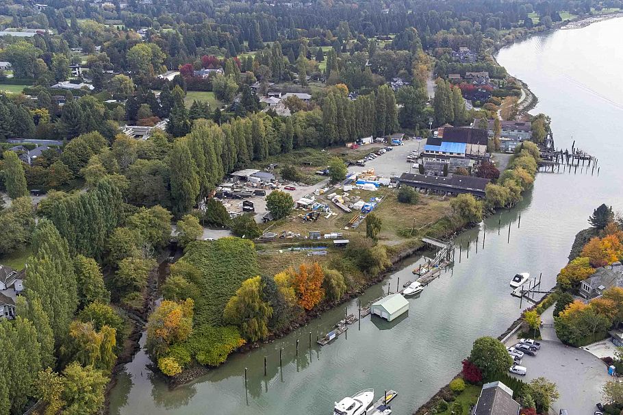 7520 Balaclava Street Vancouver, BC - 1