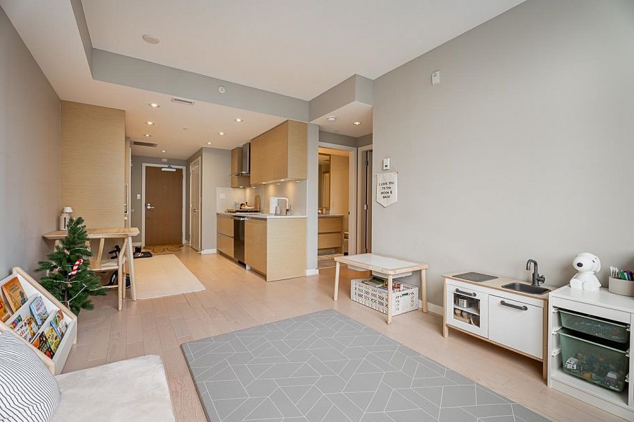 301 505 W 30th Avenue Vancouver, BC - 17