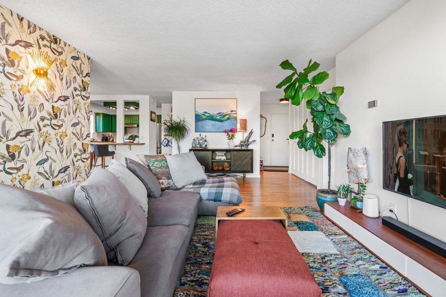 403 2445 W 3rd Avenue Vancouver, BC - 4