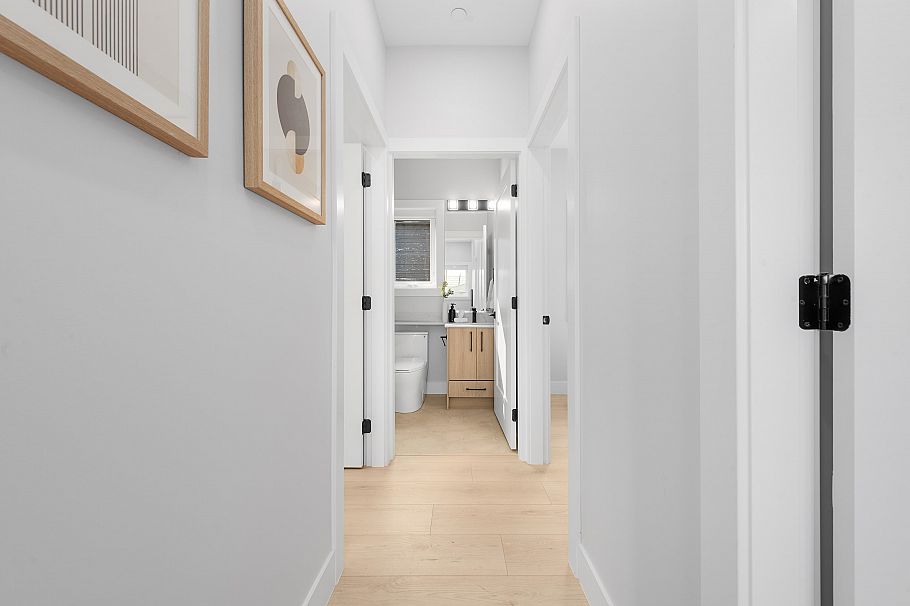 1 2741 Mcgill Street Vancouver, BC - 16