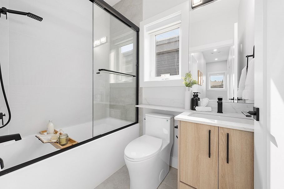 1 2741 Mcgill Street Vancouver, BC - 21