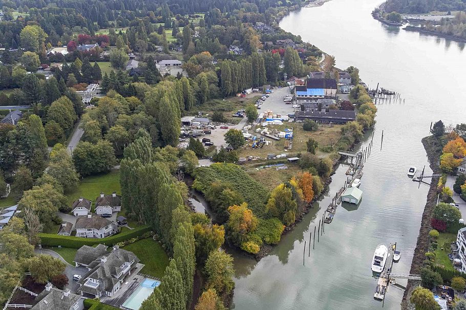 7520 Balaclava Street Vancouver, BC - 4