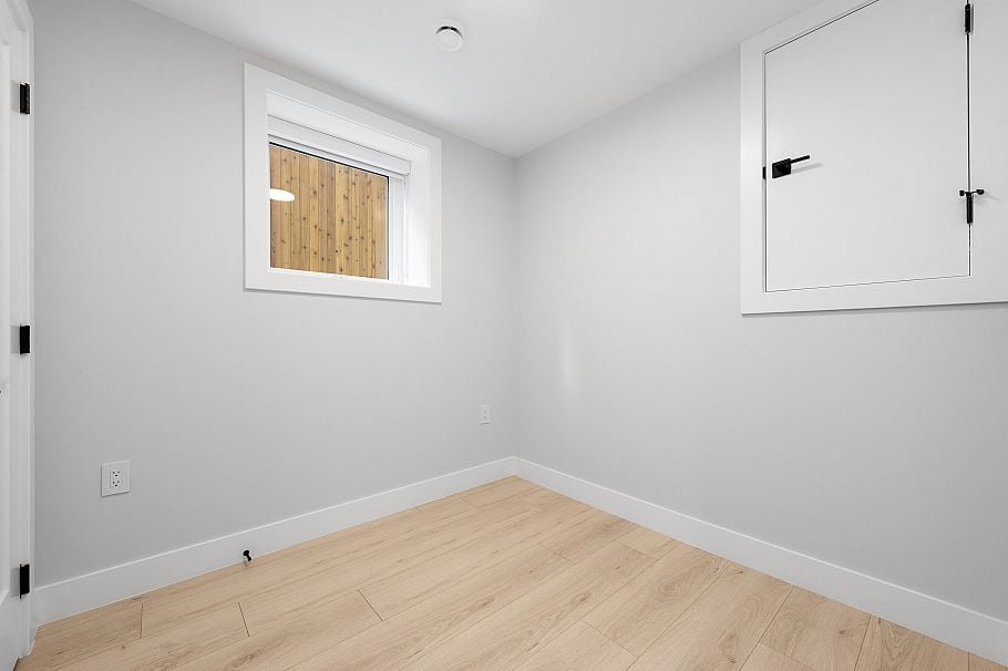 1 2741 Mcgill Street Vancouver, BC - 28