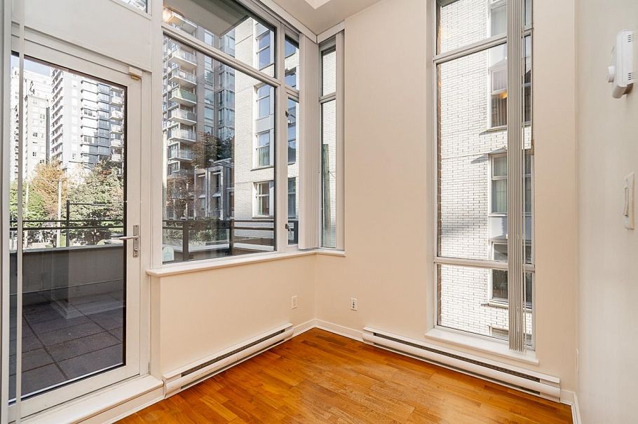 555 Helmcken Street Vancouver, BC - 17