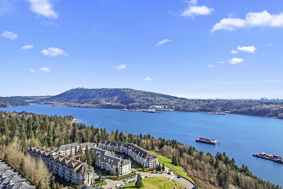 508 3600 Windcrest Drive North Vancouver, BC - 2