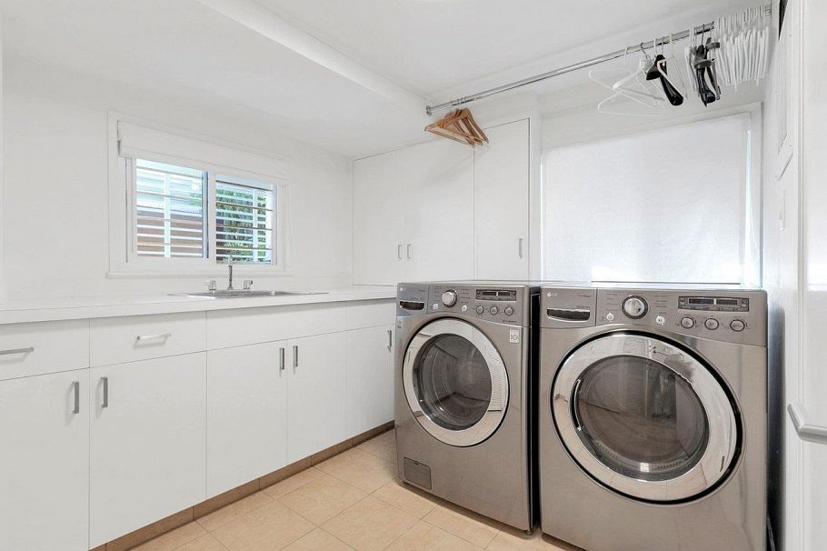 3262 W 1st Avenue Vancouver, BC - 29