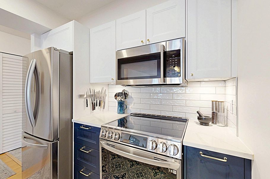 203 1515 E 6th Avenue Vancouver, BC - 5