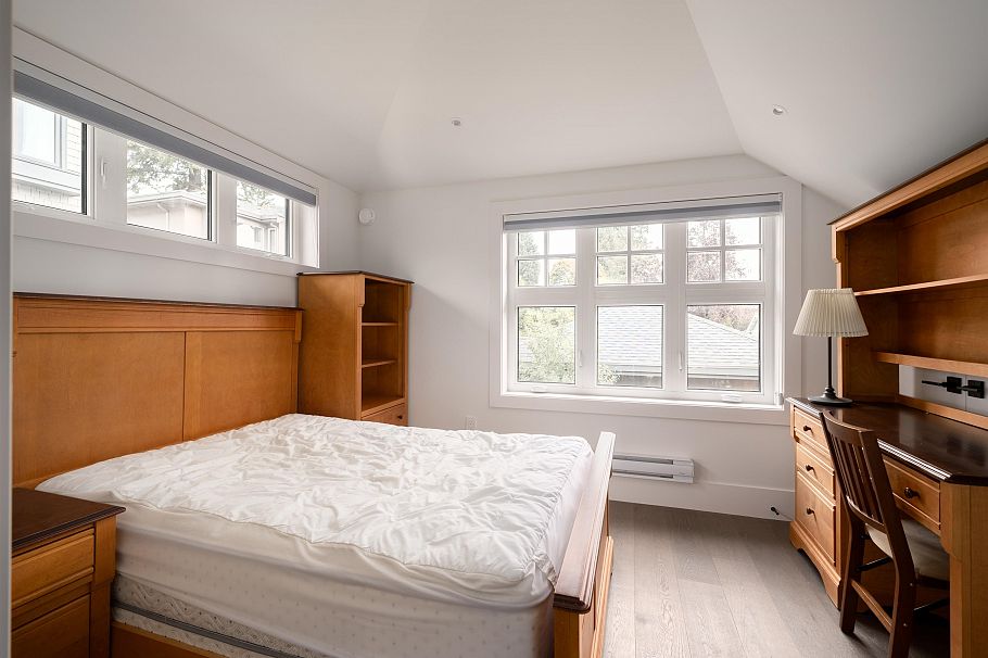 3792 W 34th Avenue Vancouver, BC - 35