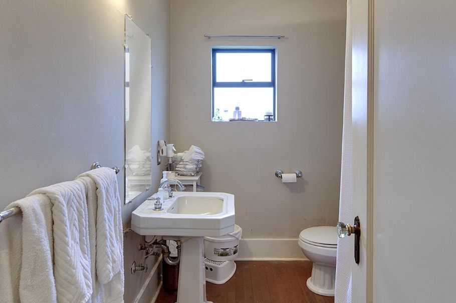 1373 W 64th Avenue Vancouver, BC - 23