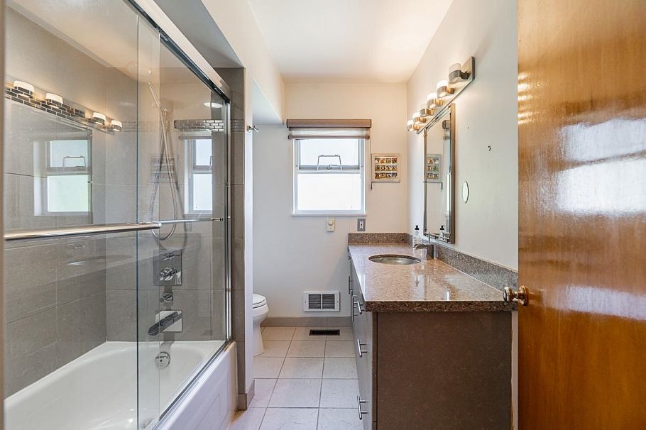 6637 Ash Street Vancouver, BC - 23