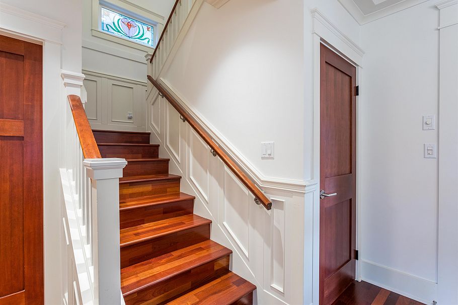 3242 W 3rd Avenue Vancouver, BC - 22