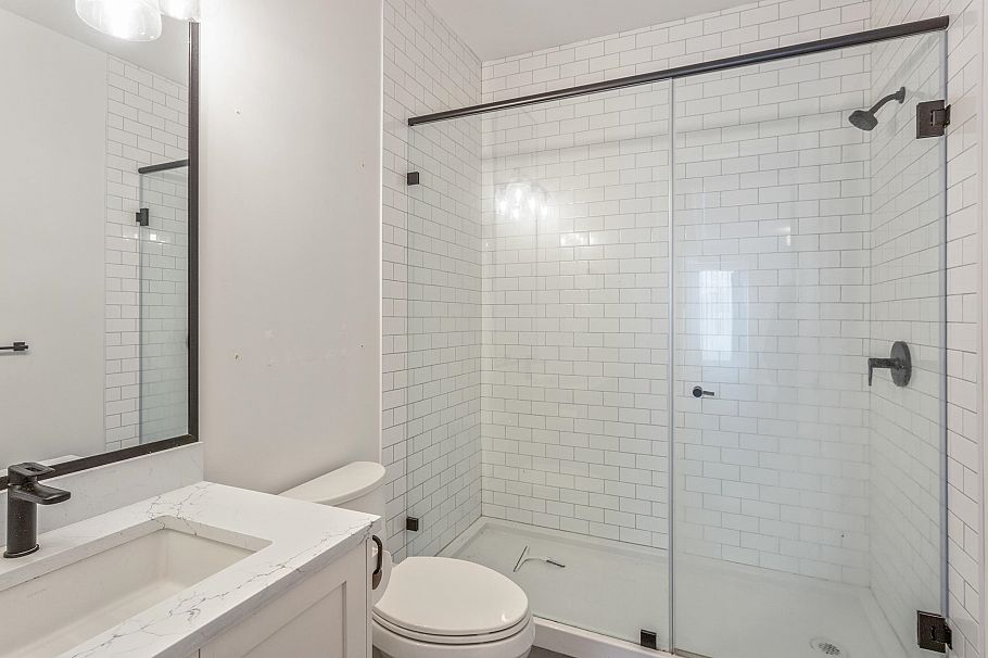 345 E 20th Street North Vancouver, BC - 29