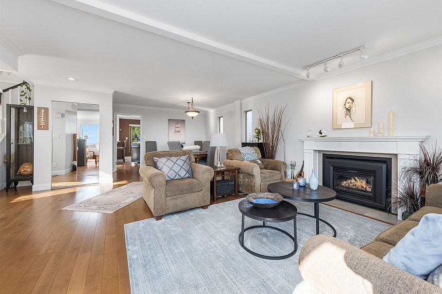 342 E 26th Street North Vancouver, BC - 10