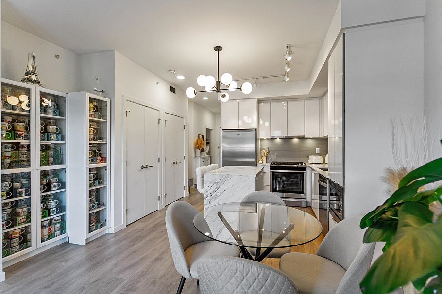 519 725 Marine Drive North Vancouver, BC - 11