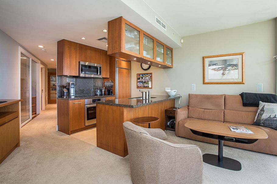 605 628 Kinghorne Mews Vancouver, BC - 10