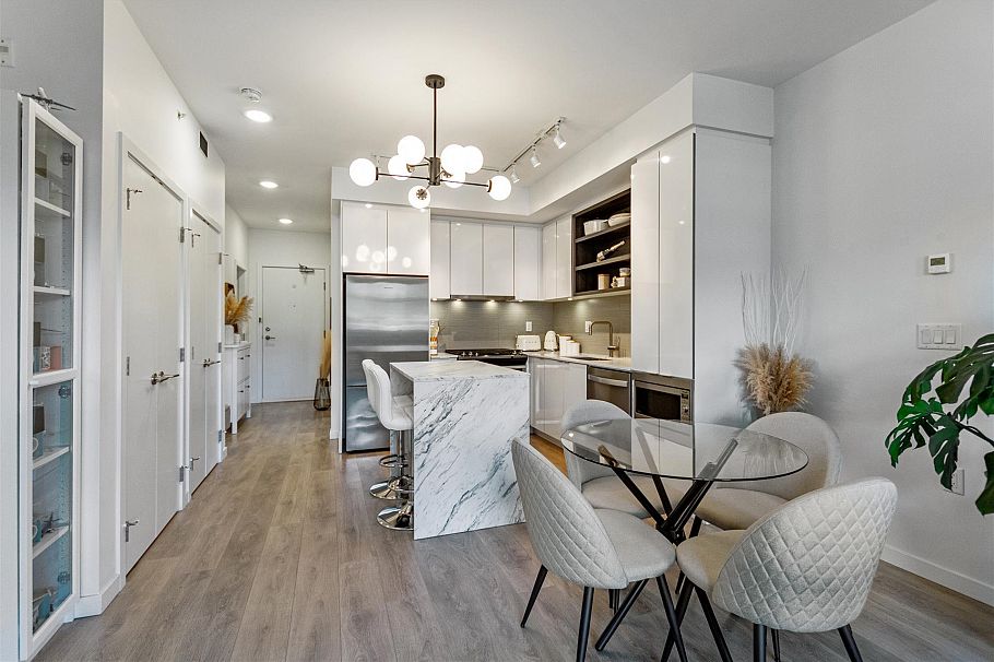 519 725 Marine Drive North Vancouver, BC - 9