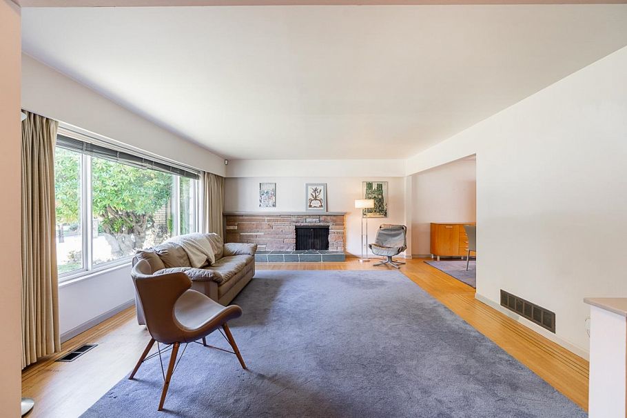 6637 Ash Street Vancouver, BC - 6