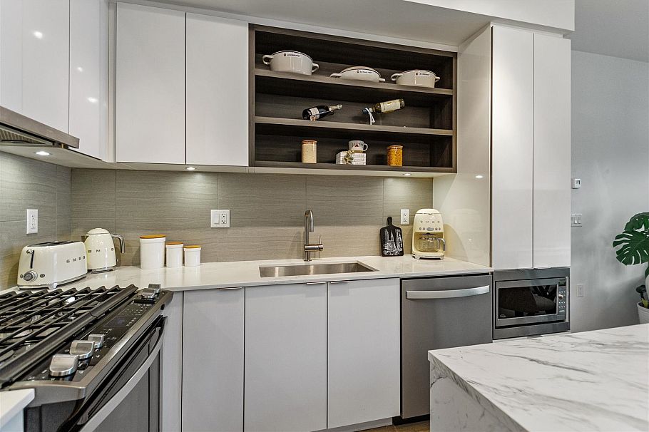 519 725 Marine Drive North Vancouver, BC - 5