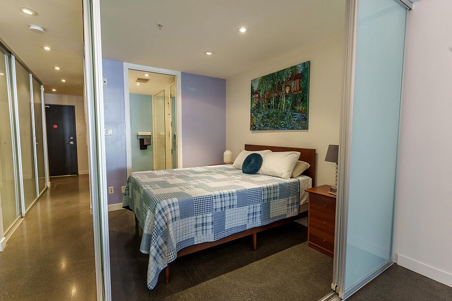 260 E 2nd Avenue Vancouver, BC - 4