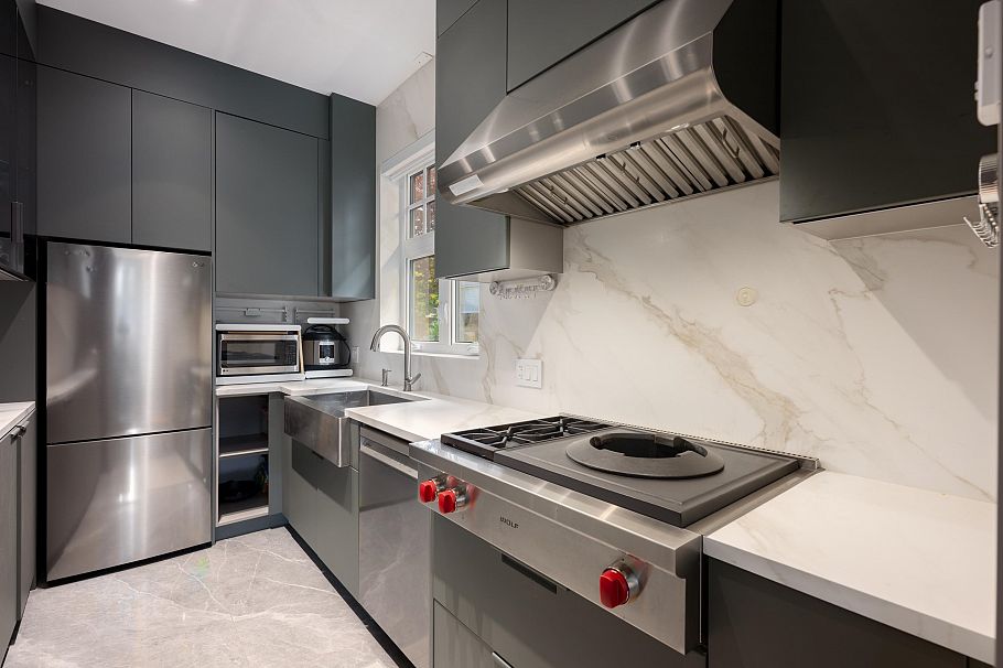 3792 W 34th Avenue Vancouver, BC - 12