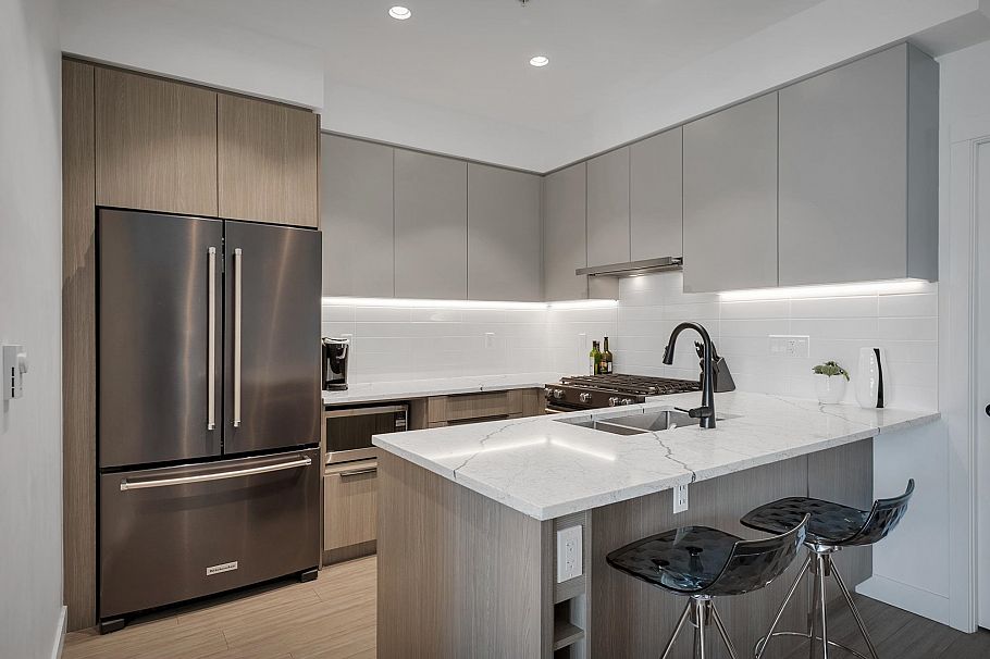 404 2408 Grant Street Vancouver, BC - 4