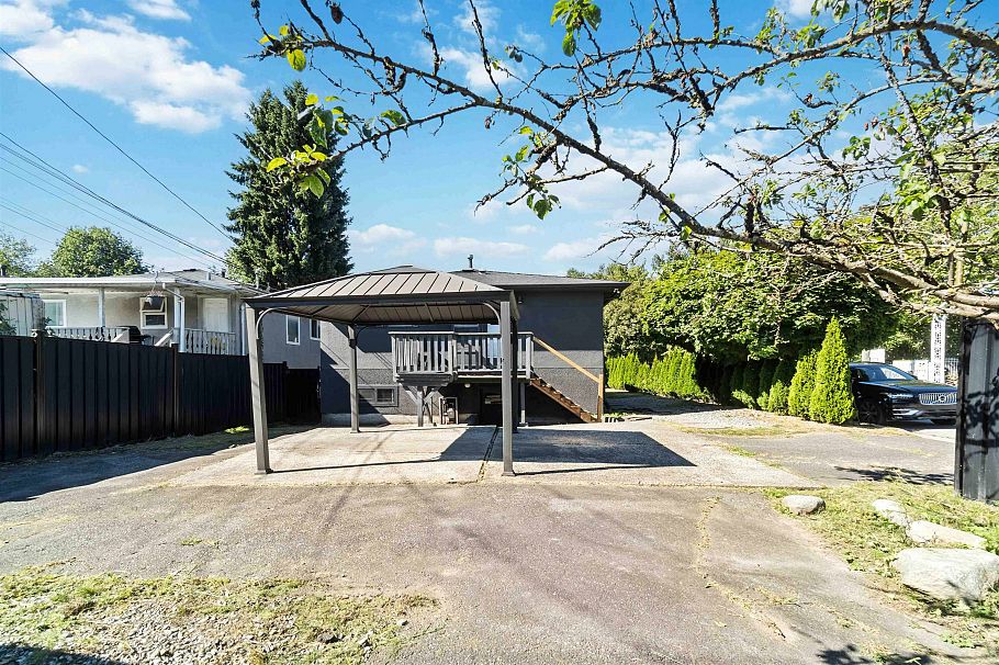 1825 Skeena Street Vancouver, BC - 25