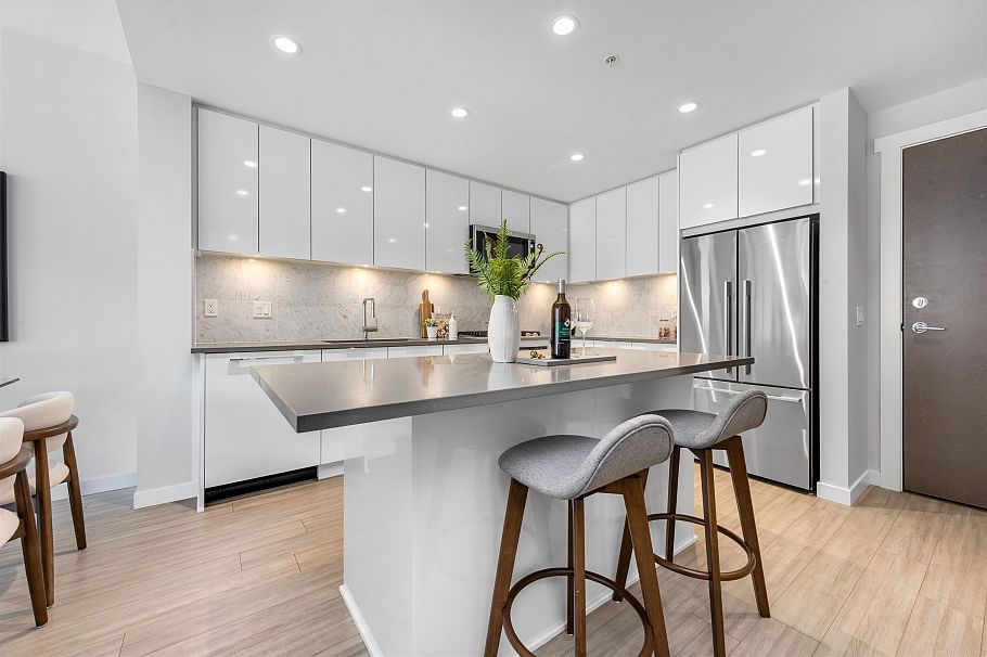 508 2651 Library Lane North Vancouver, BC - 8