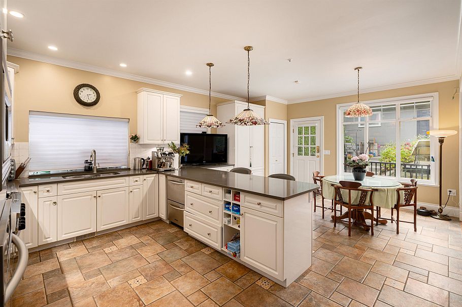 2087 W 18th Avenue Vancouver, BC - 21