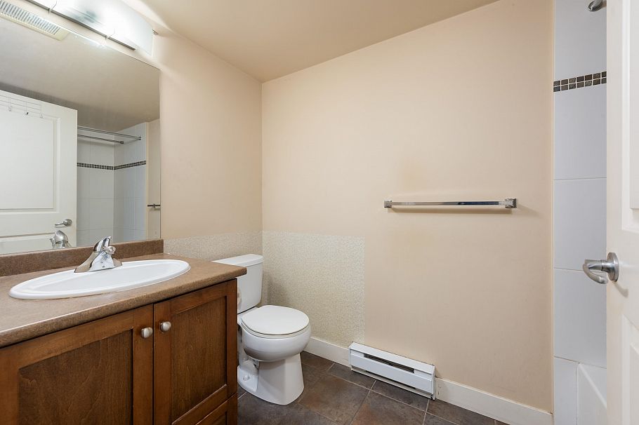 218 2265 E Hastings Street Vancouver, BC - 8