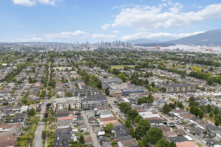 PH8 1838 Renfrew Street Vancouver, BC - 36