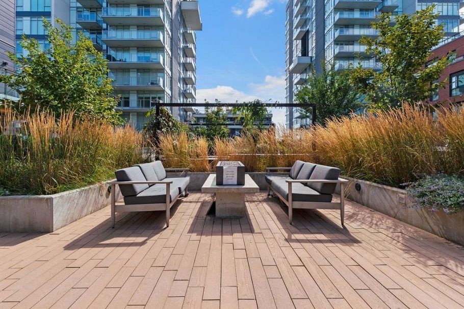 409 3581 E Kent Avenue North Vancouver, BC - 30