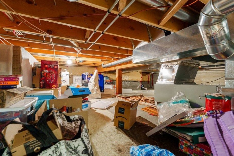 331 W 14th Street North Vancouver, BC - 31