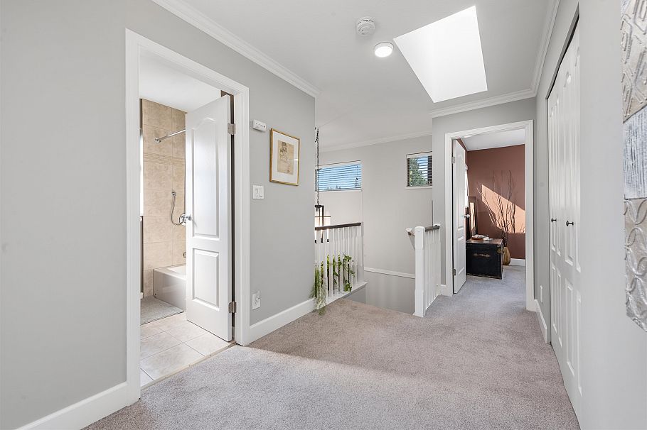 342 E 26th Street North Vancouver, BC - 31