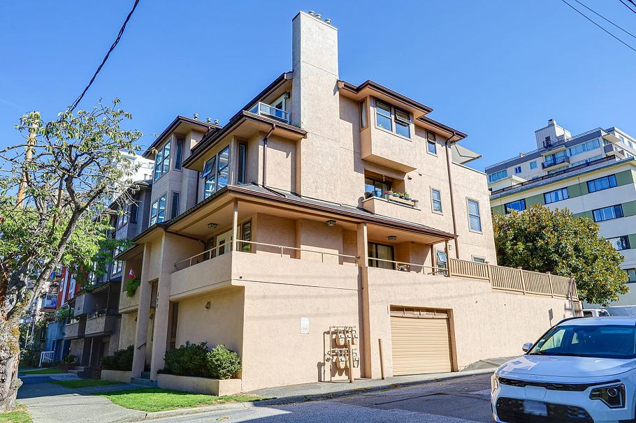5 890 Broughton Street Vancouver, BC - 31