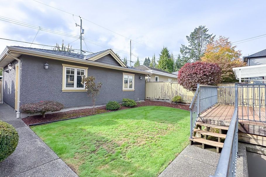 2978 W 21st Avenue Vancouver, BC - 33