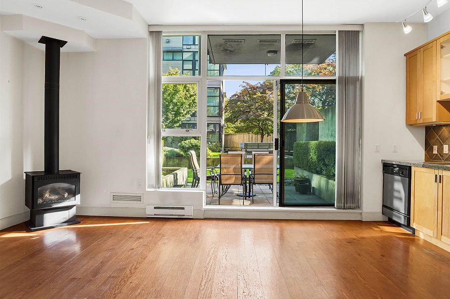 110 8988 Hudson Street Vancouver, BC - 2