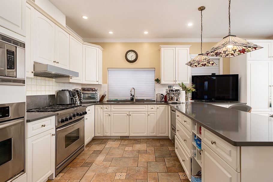 2087 W 18th Avenue Vancouver, BC - 20